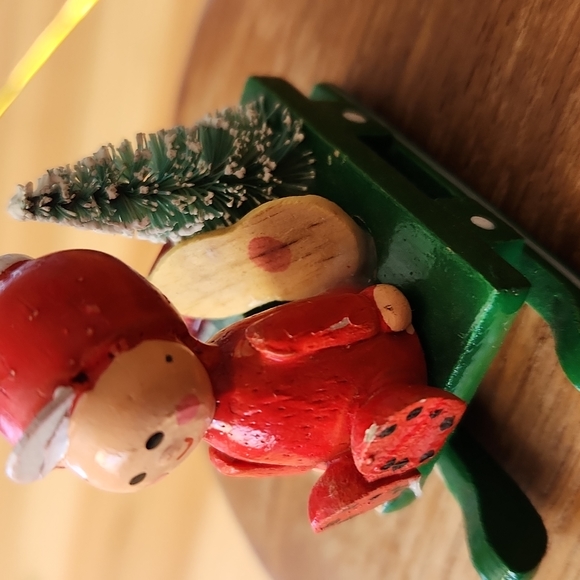 Antique/Vintage, Rare! Handcrafted, Wooden, Santa/Sleigh Ornament. 2"x2". - Picture 4 of 7